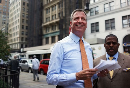 De Blasio Likens Uber to Walmart in Fight Against App