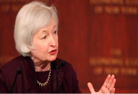 Fed On Track for Midyear Interest Rate Hike 