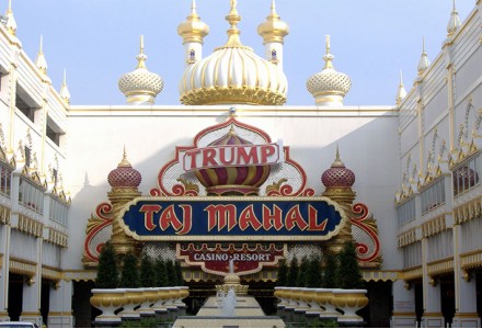 Icahn's Trump Casino Bid Put on Hold 