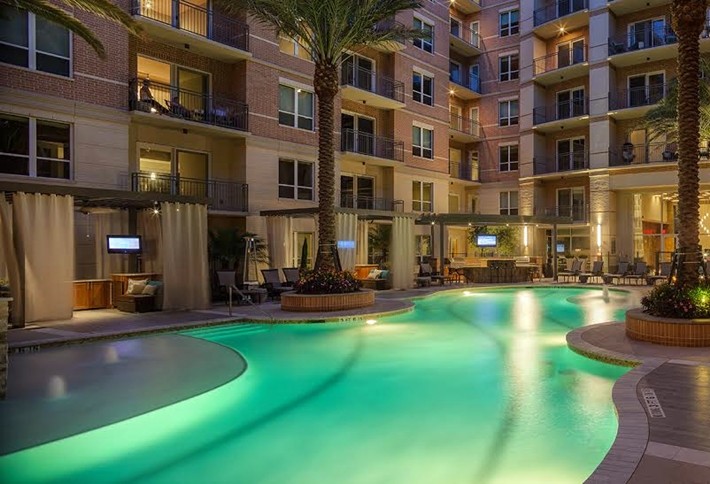 4. Gables River Oaks