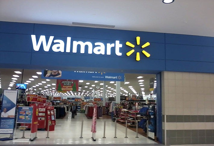 Walmart Posts Increase in Shoppers, Announces Raises for 40% of Workforce 